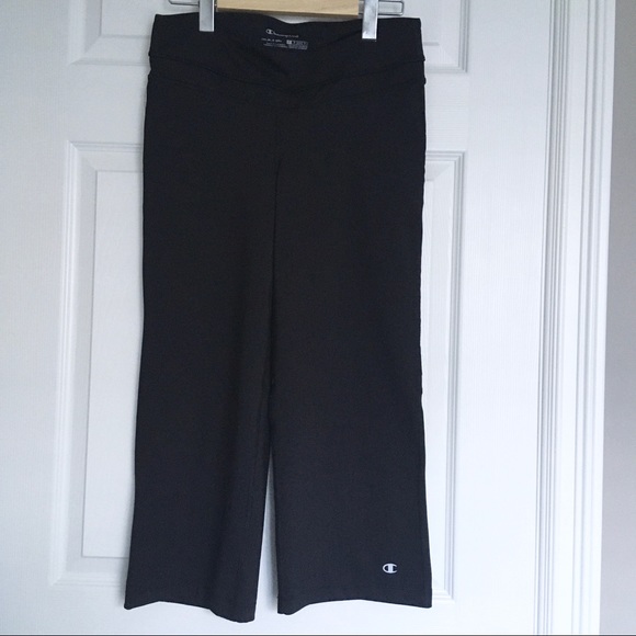 Champion small black cropped leggings - Picture 1 of 8